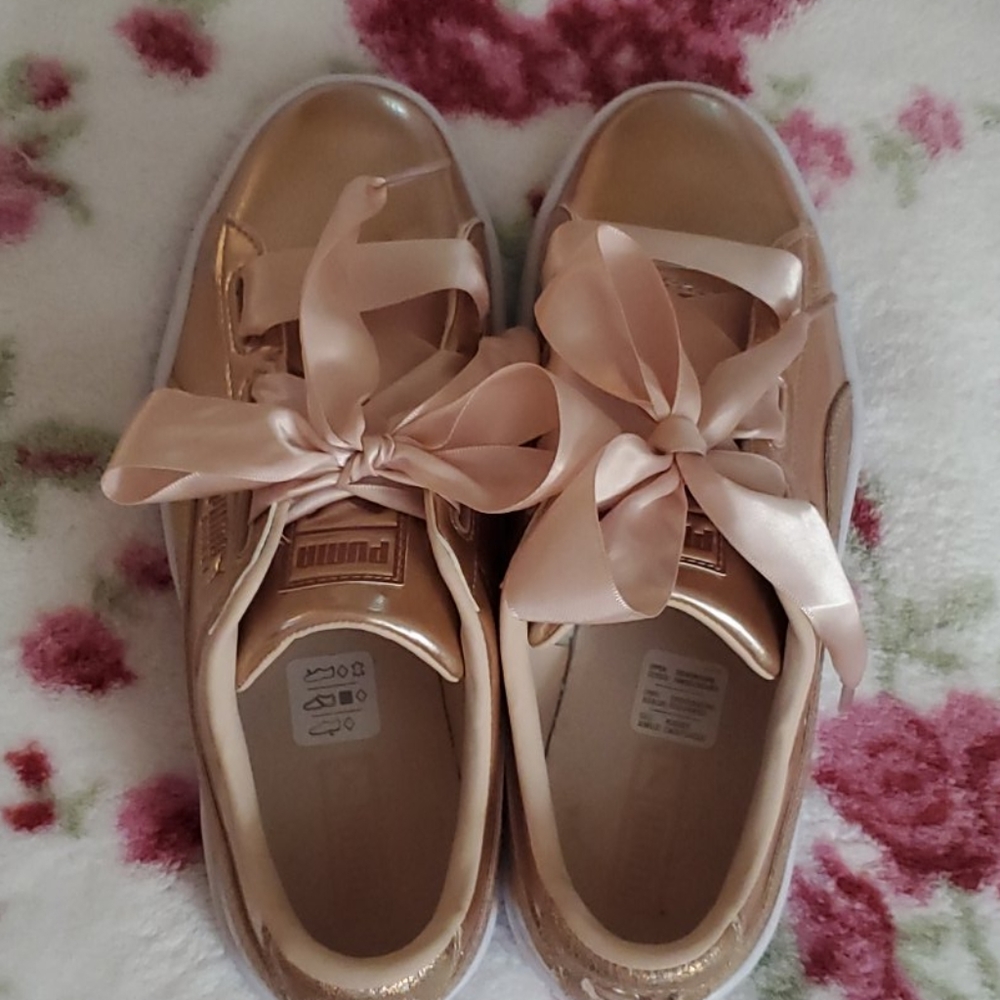 PUMA NEW UNIQUE womams  BABY PINK tennis shoes